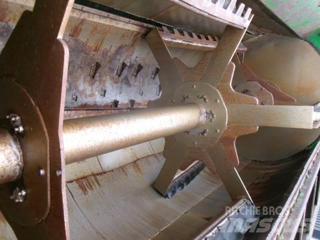 Keenan MF380 Rehuvaunut