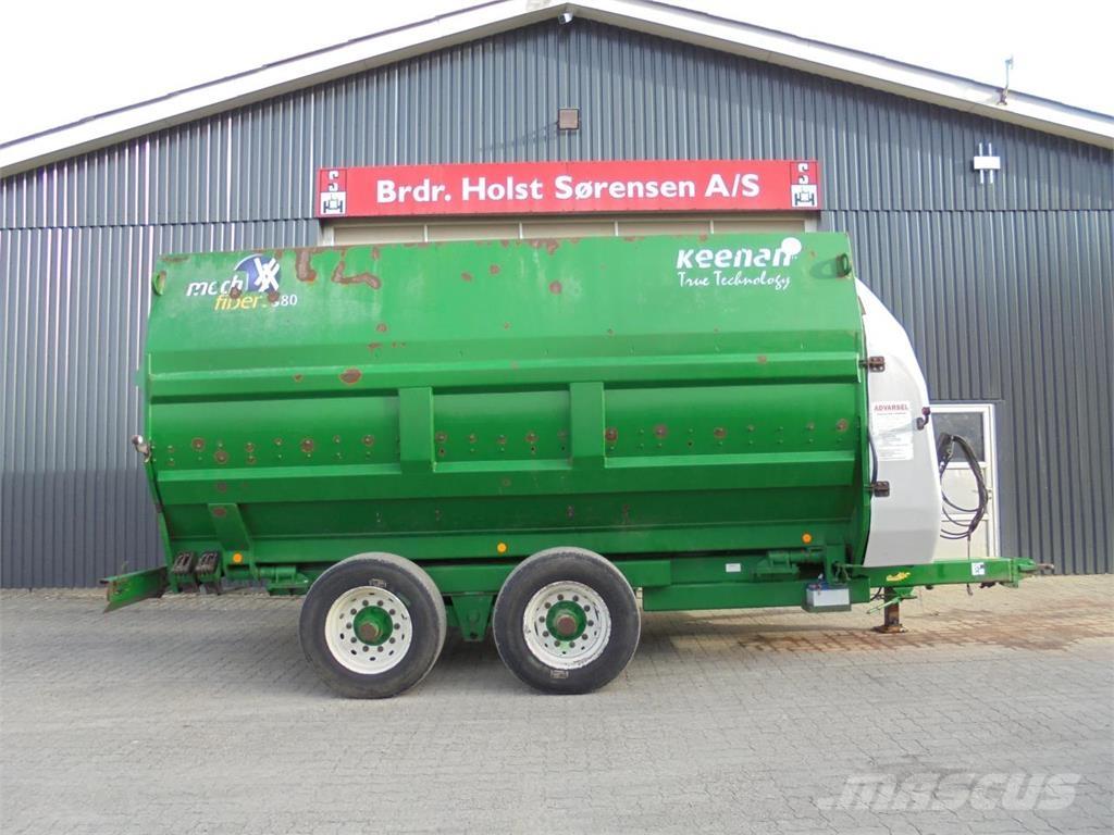 Keenan MF380 Rehuvaunut