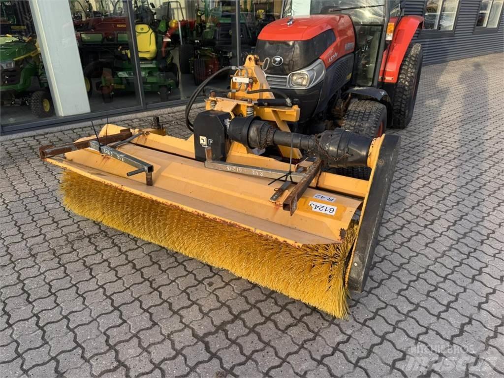 Kubota 5740 Taajamatraktorit