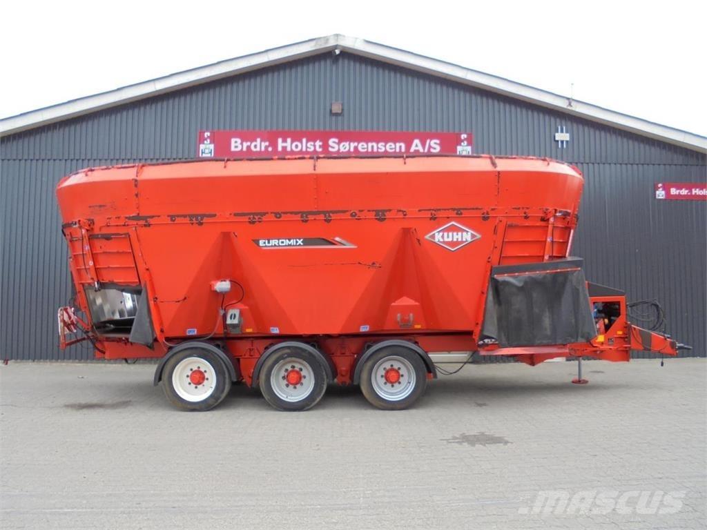 Kuhn 45.3 DL Rehuvaunut