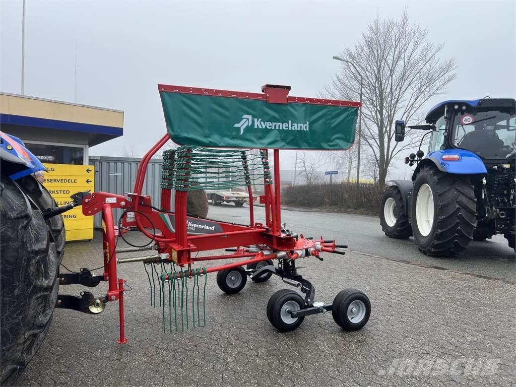 Kverneland 9542 Pöyhimet ja haravat