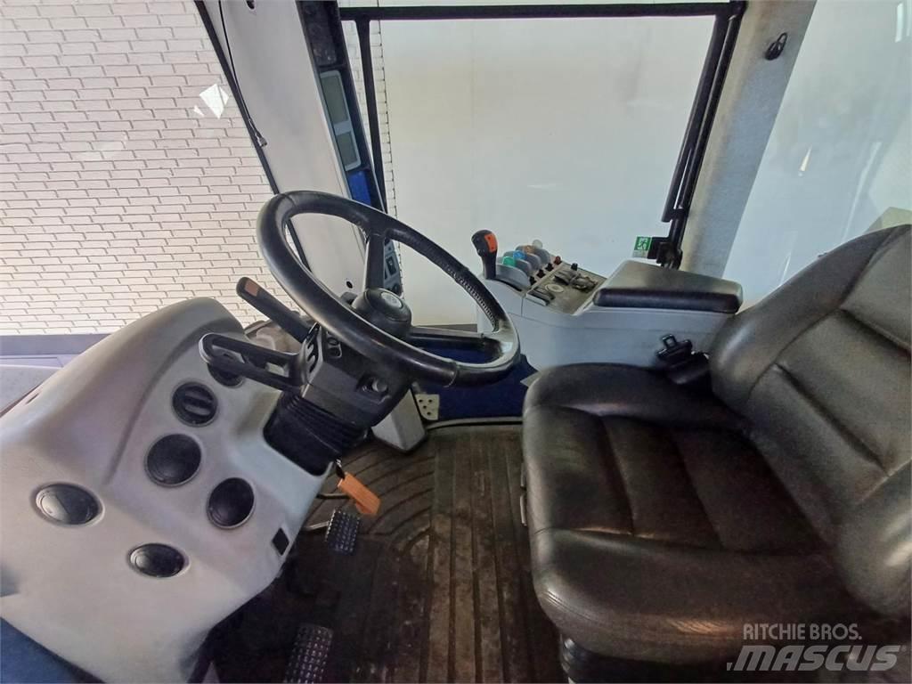 New Holland T9040 Traktorit
