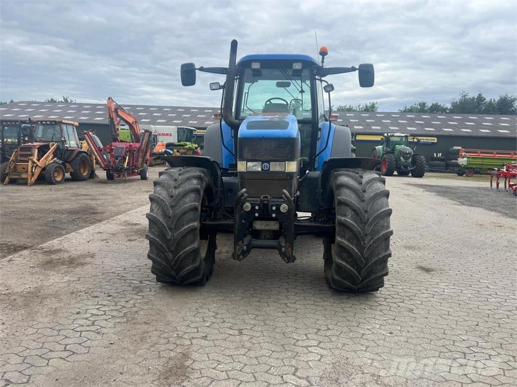 New Holland TM 175 Traktorit