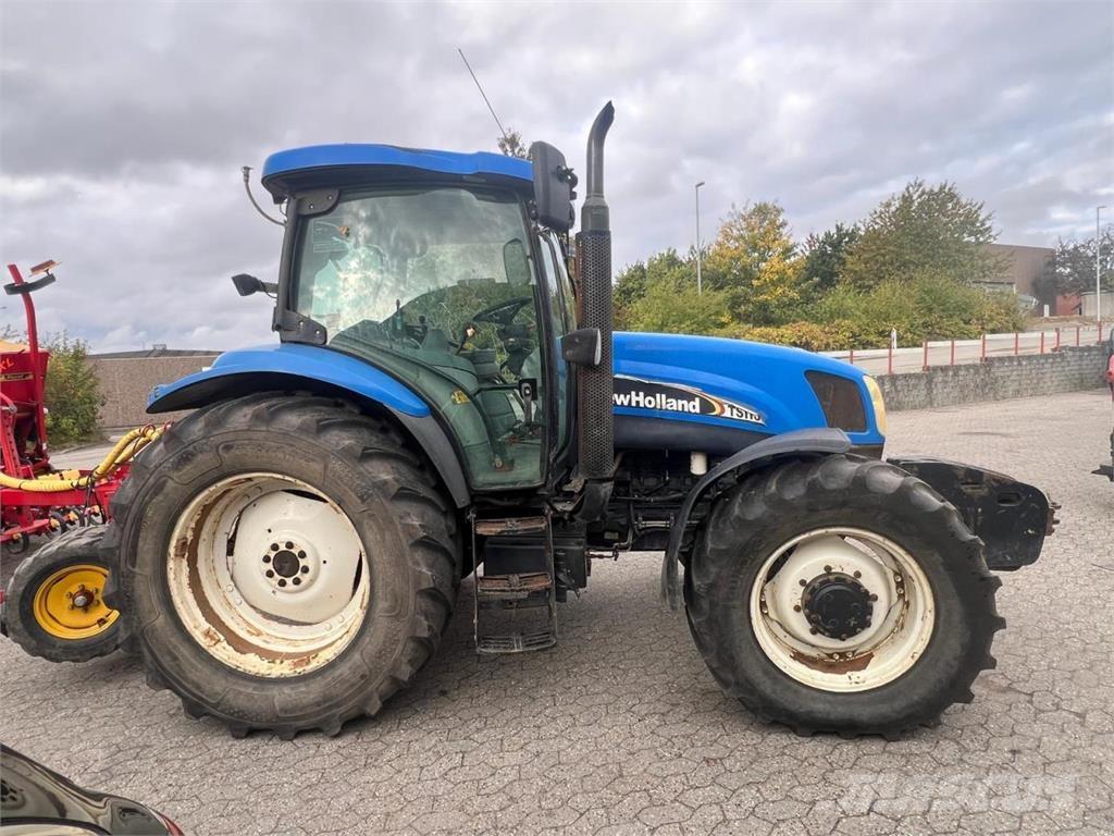 New Holland TS115A Traktorit