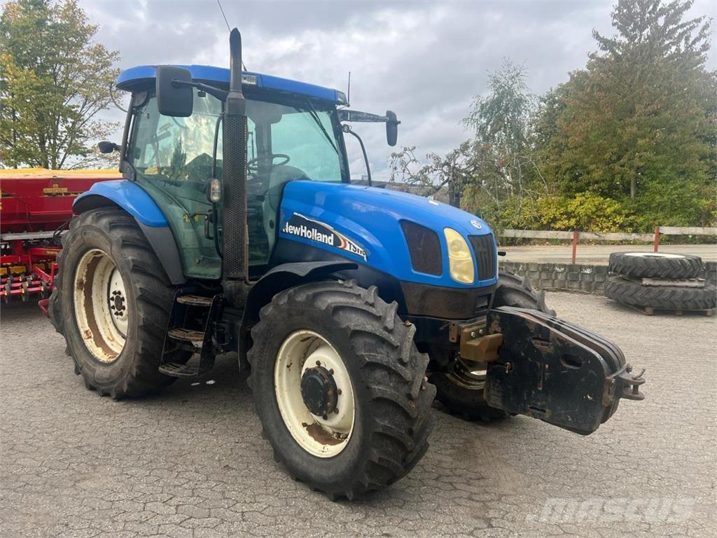 New Holland TS115A Traktorit