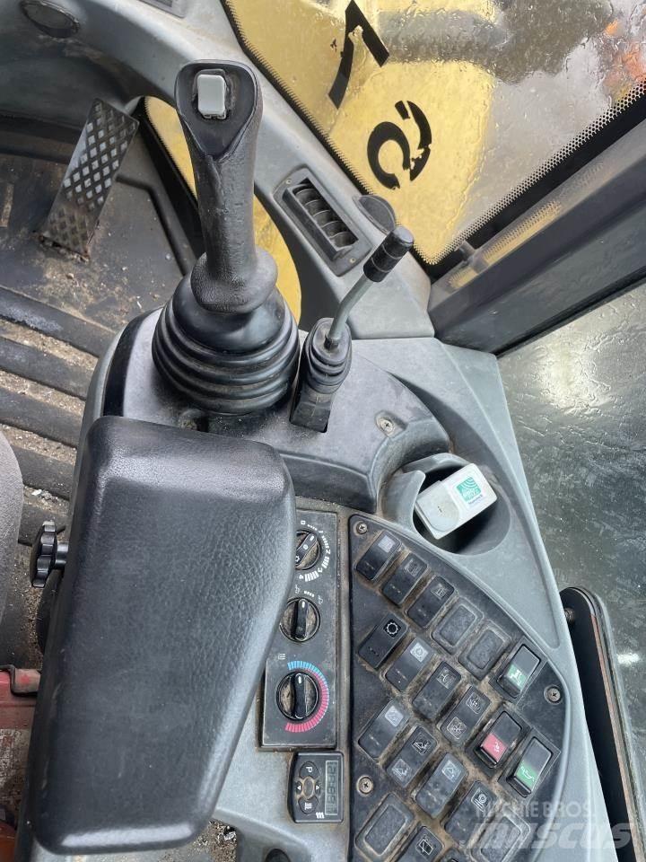 New Holland W190B Pyöräkuormaajat
