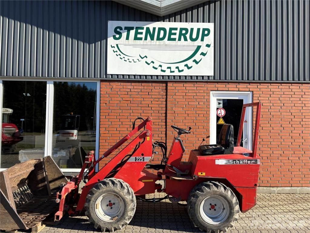 Schaeff 222 Pienkuormaajat