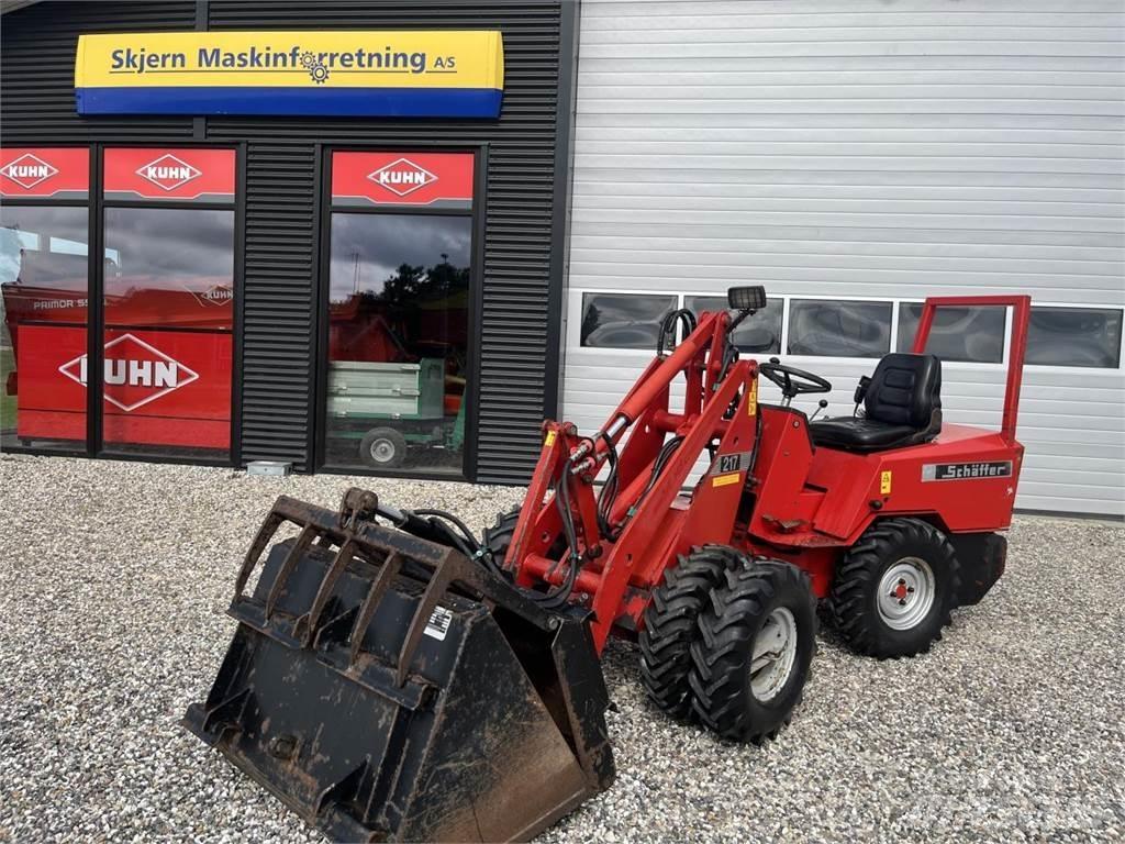 Schäffer 217 Pienkuormaajat