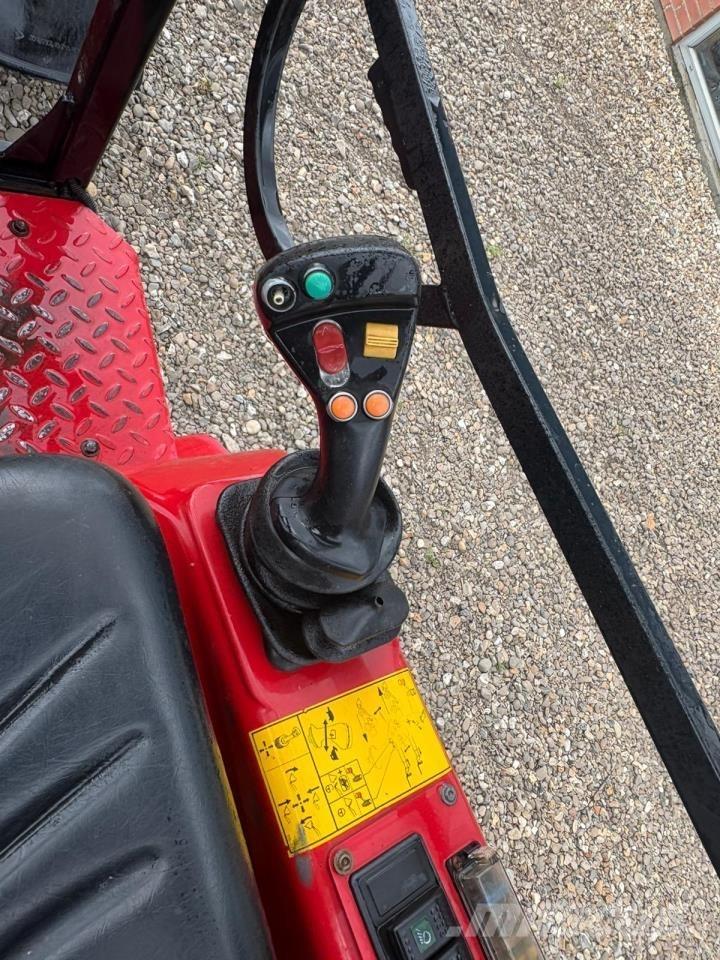 Schäffer 2345T Pienkuormaajat