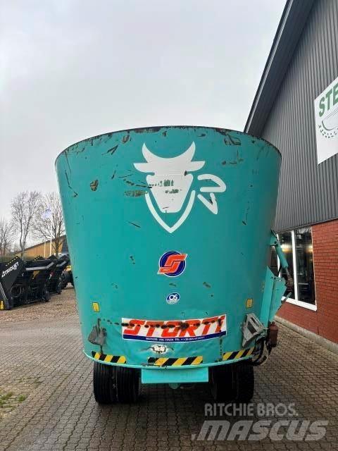 Storti TW180 Rehuvaunut