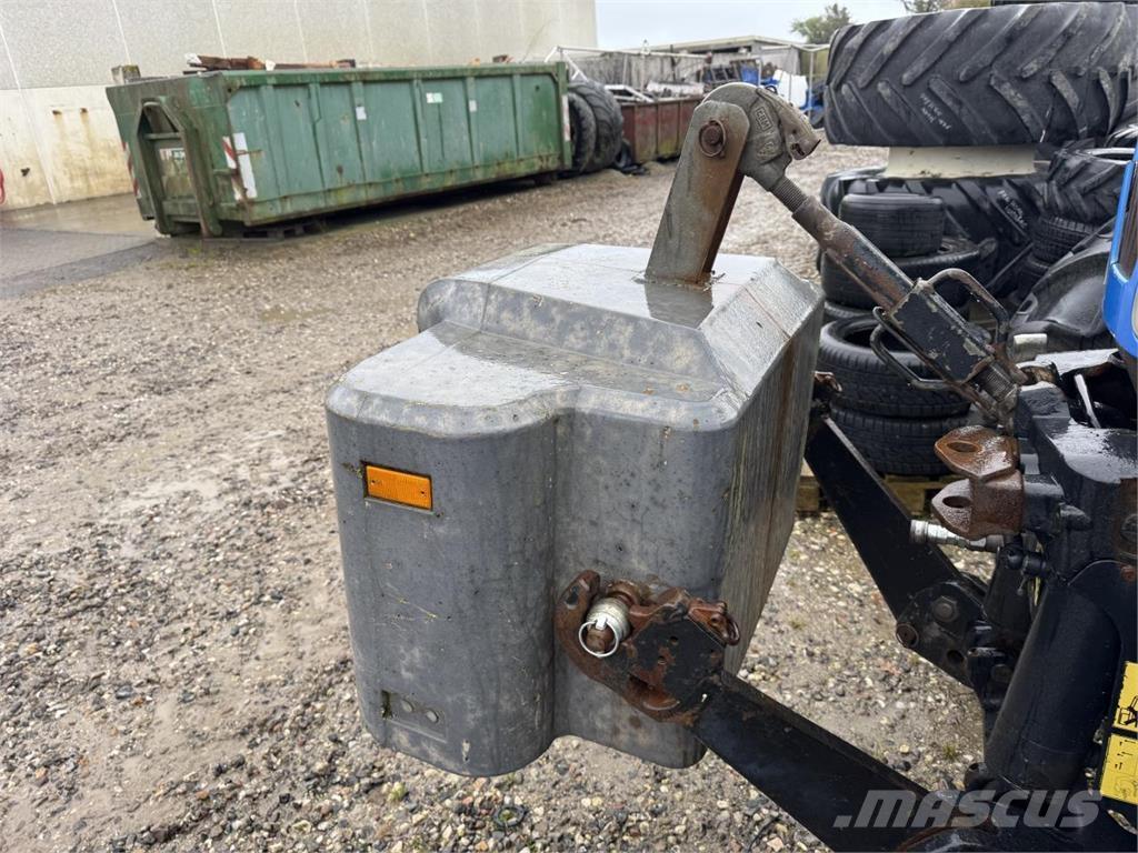  Suer 700 KG Etupainot