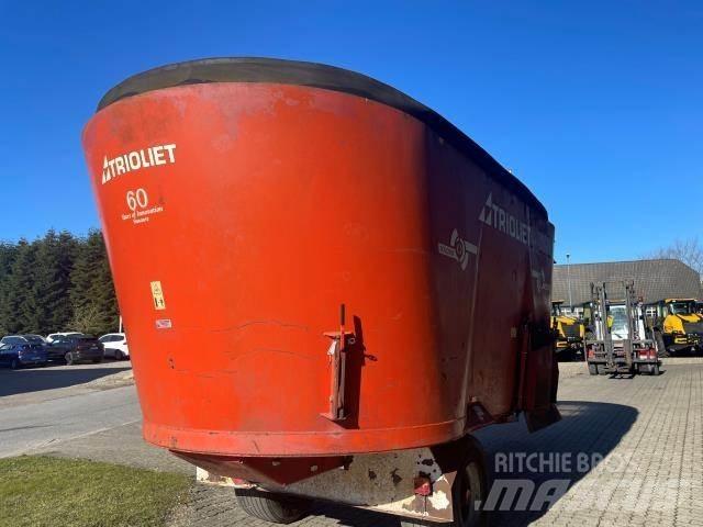 Trioliet 2400 L Rehuvaunut
