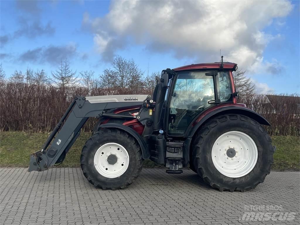 Valtra N 174 Traktorit
