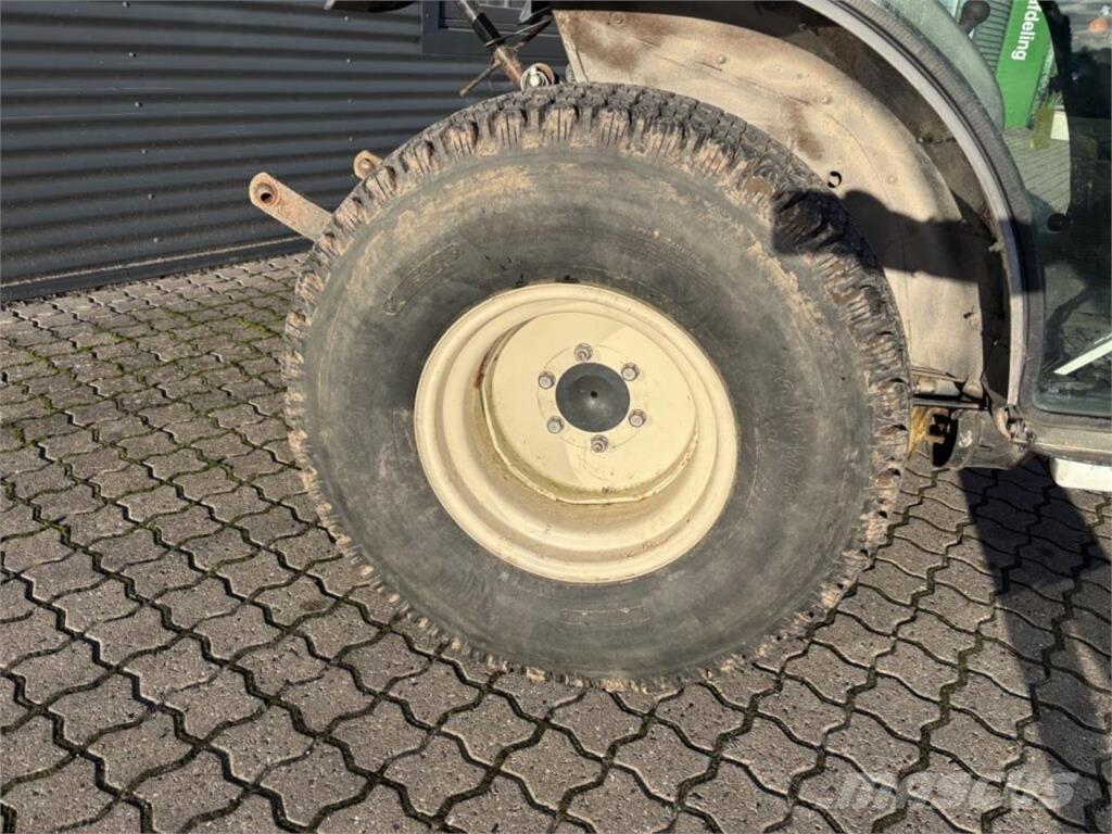 Yanmar EF-235 Taajamatraktorit