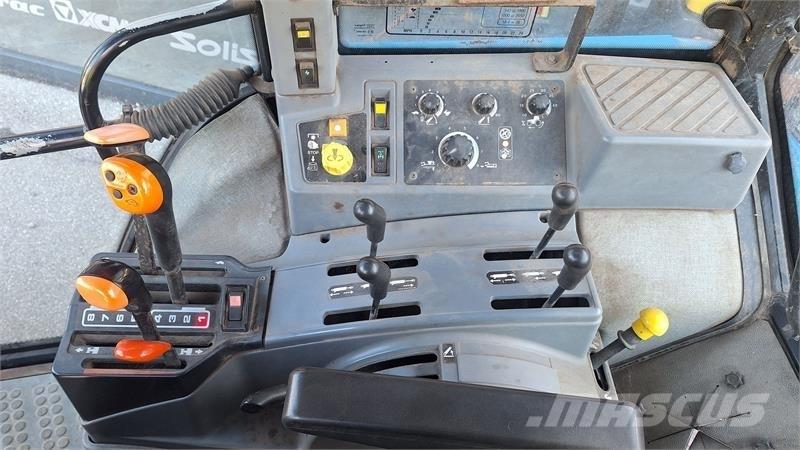 Ford 8240 Traktorit