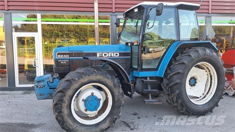 Ford 8240 Traktorit