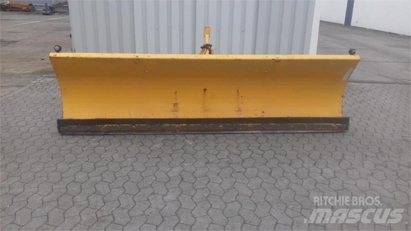  - - - 2.5 MTR Lumiaurat