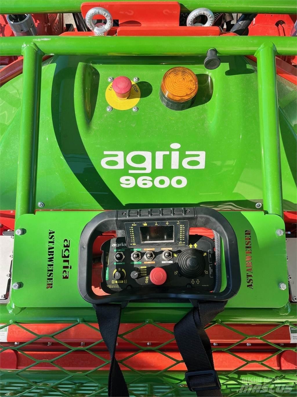 Agria 9600 Paalinkäsittelykoneet