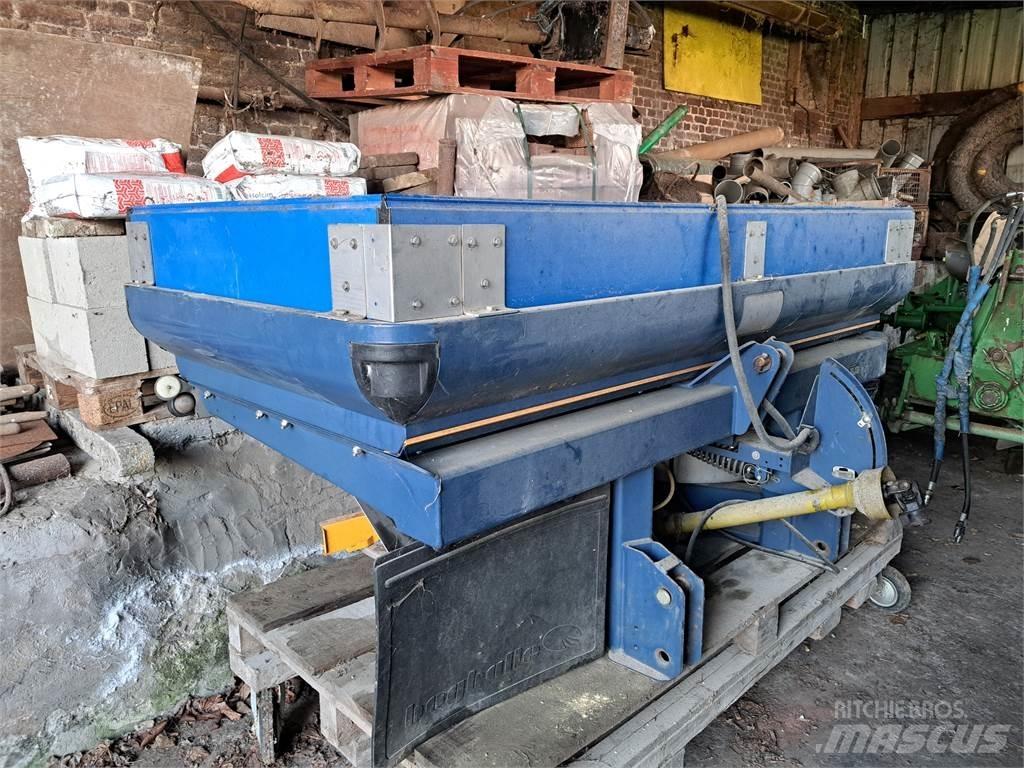 Bogballe M2 Lannoitteenlevittimet