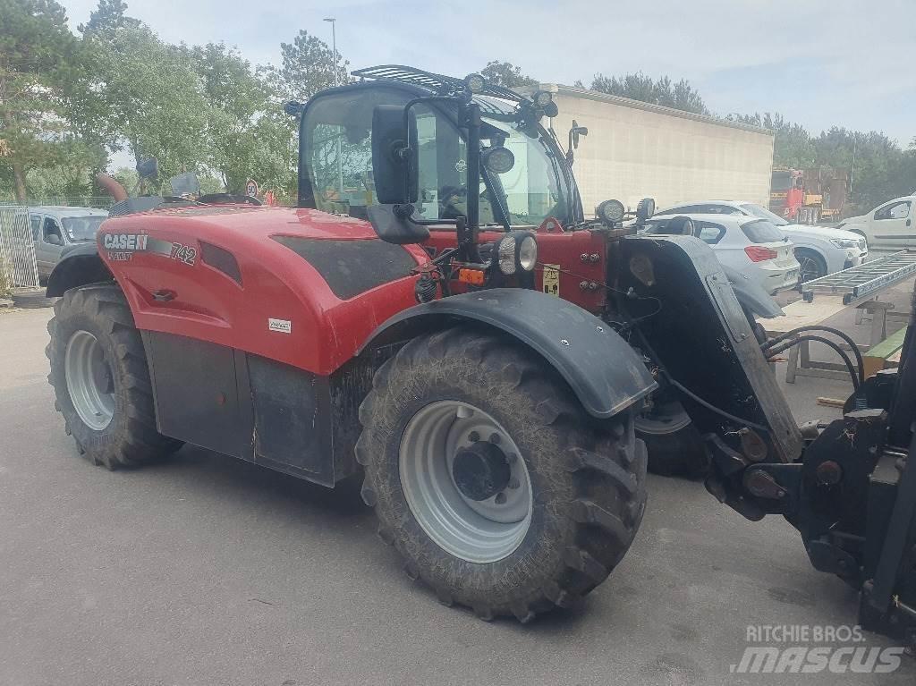 Case IH 742 Traktorit