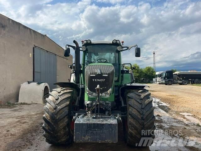 Fendt 824 Traktorit