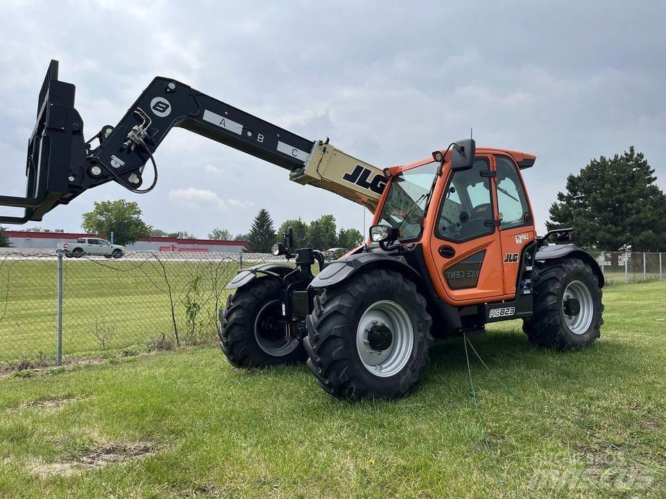 JLG 823 Kurottajat
