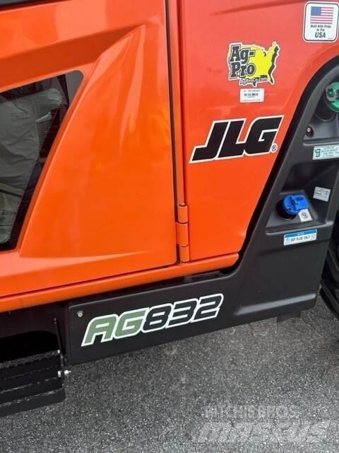 JLG AG832 Kurottajat
