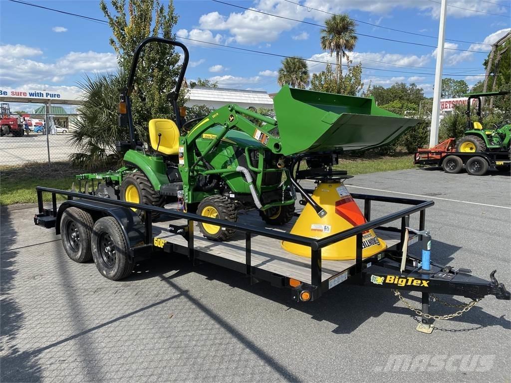 John Deere 1023E Taajamatraktorit