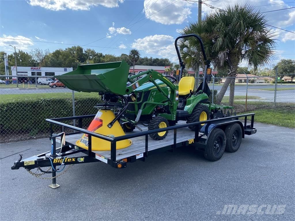 John Deere 1023E Taajamatraktorit