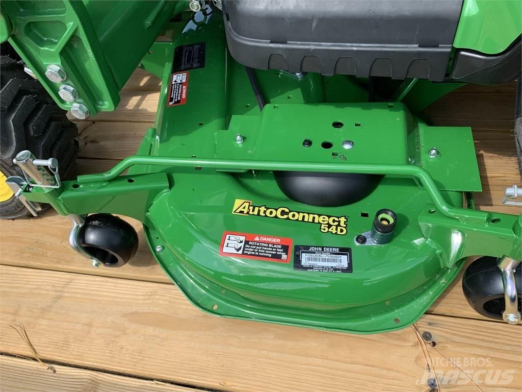 John Deere 1023E Taajamatraktorit