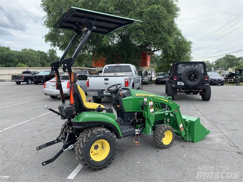 John Deere 1023E Taajamatraktorit