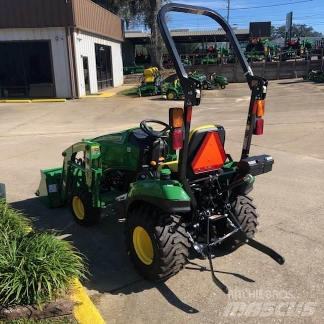 John Deere 1023E Taajamatraktorit