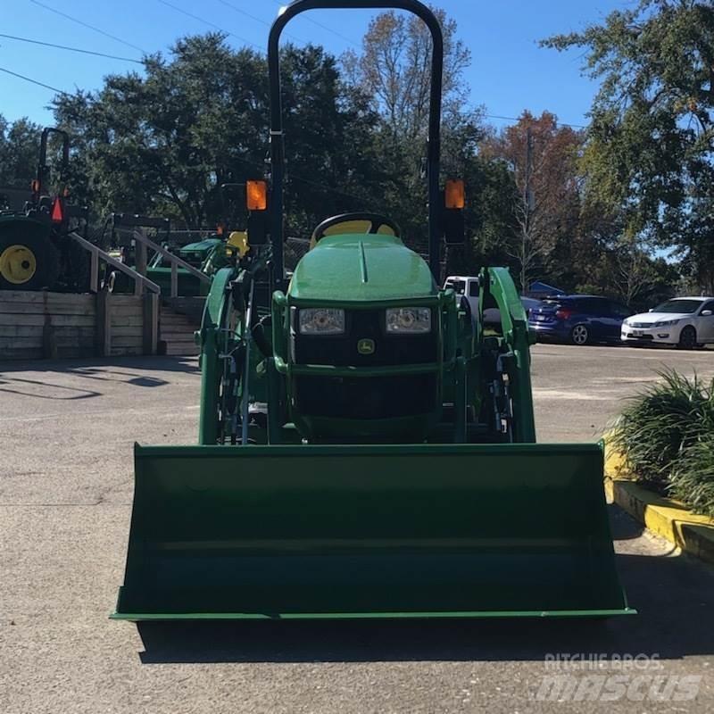 John Deere 1023E Taajamatraktorit