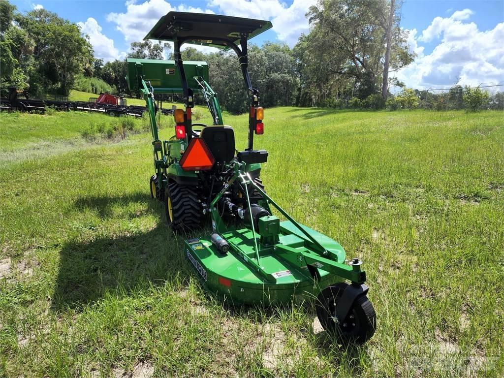 John Deere 1023E Taajamatraktorit