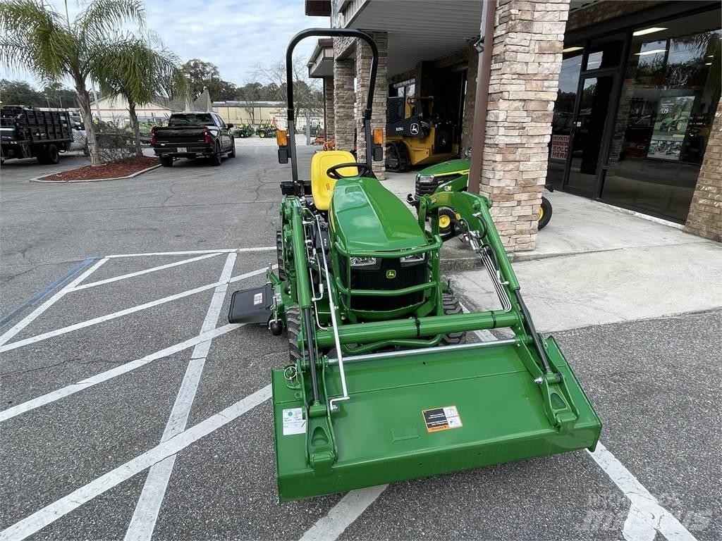 John Deere 1023E Taajamatraktorit