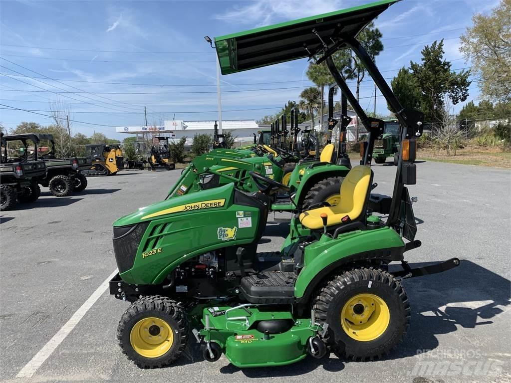 John Deere 1023E Taajamatraktorit
