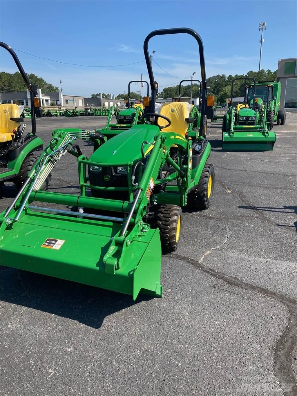 John Deere 1025R Taajamatraktorit