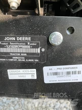 John Deere 1025R Taajamatraktorit