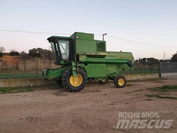 John Deere 1177 Leikkuupuimurit