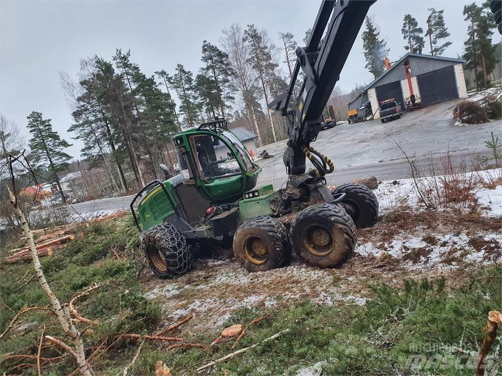 John Deere 1270G Harvesterit