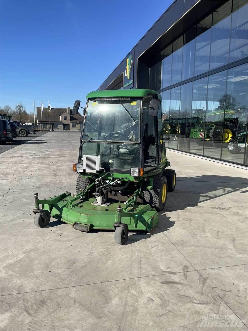John Deere 1505 Päältäajettavat ruohonleikkurit