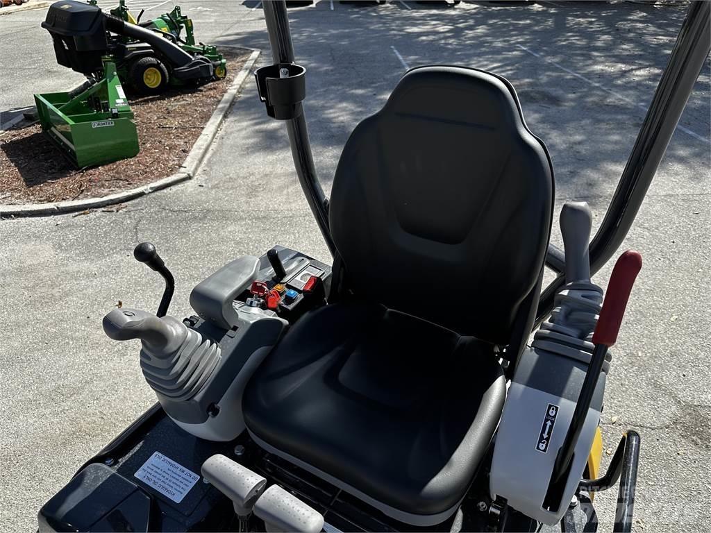 John Deere 17 P Minikaivukoneet < 7t