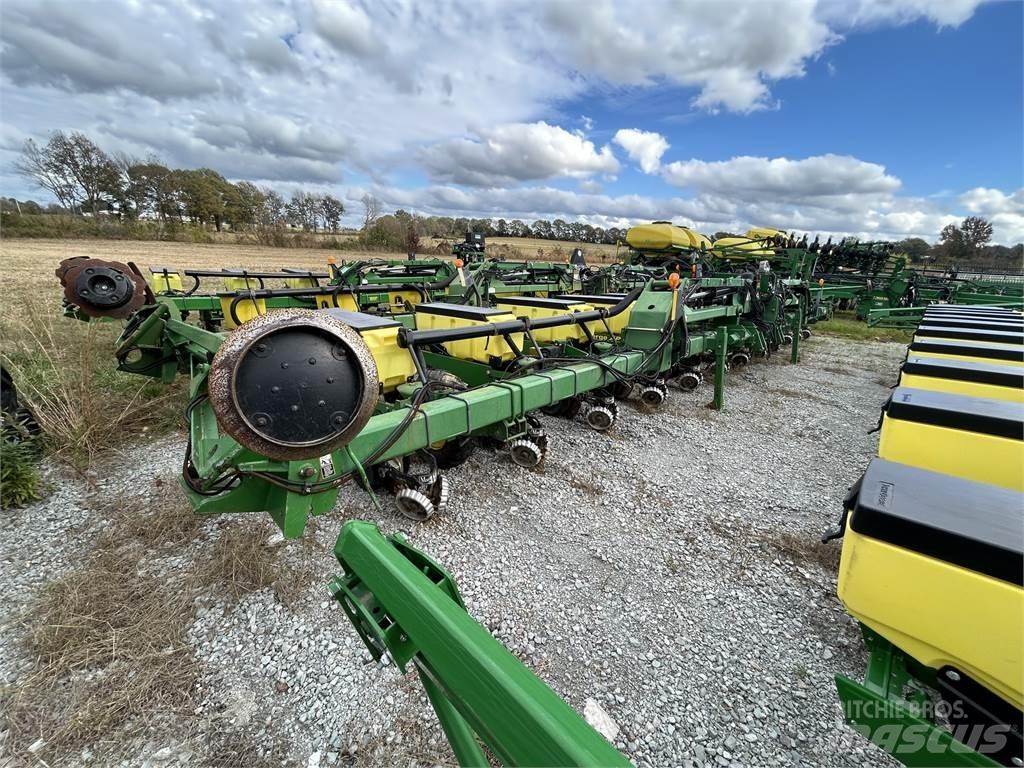John Deere 1720 Istutuskoneet
