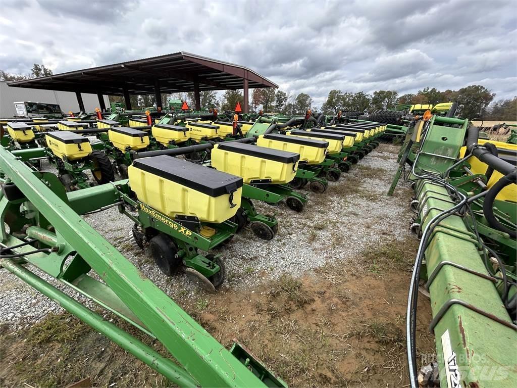 John Deere 1720 Istutuskoneet