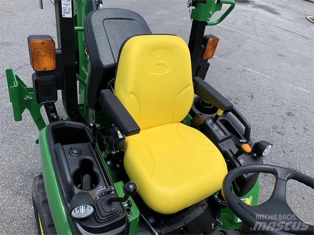 John Deere 2025R Taajamatraktorit