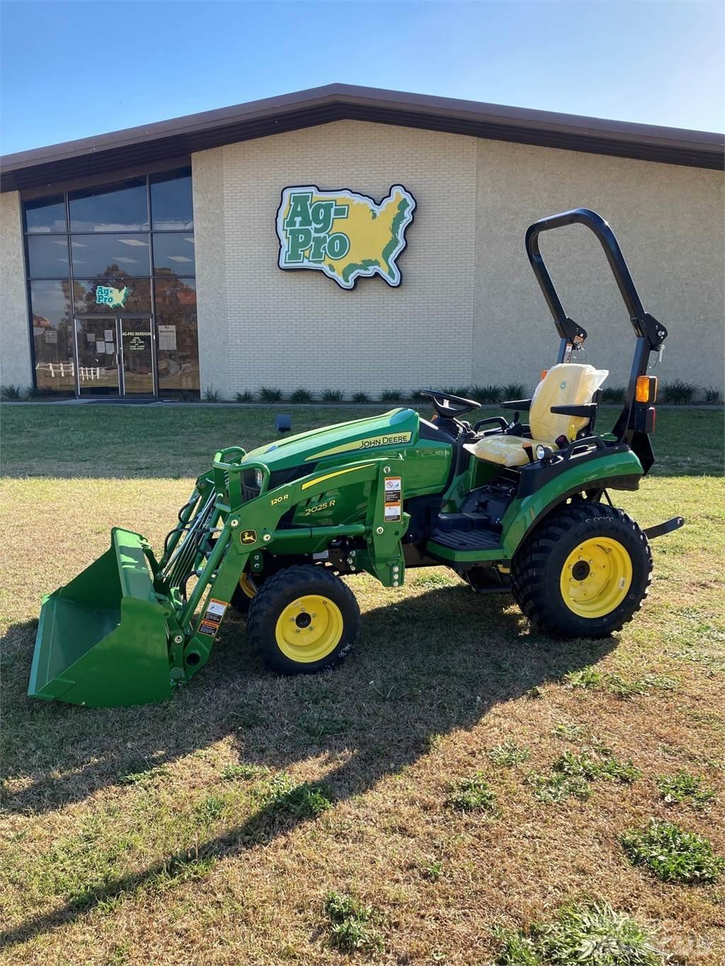 John Deere 2025R Taajamatraktorit