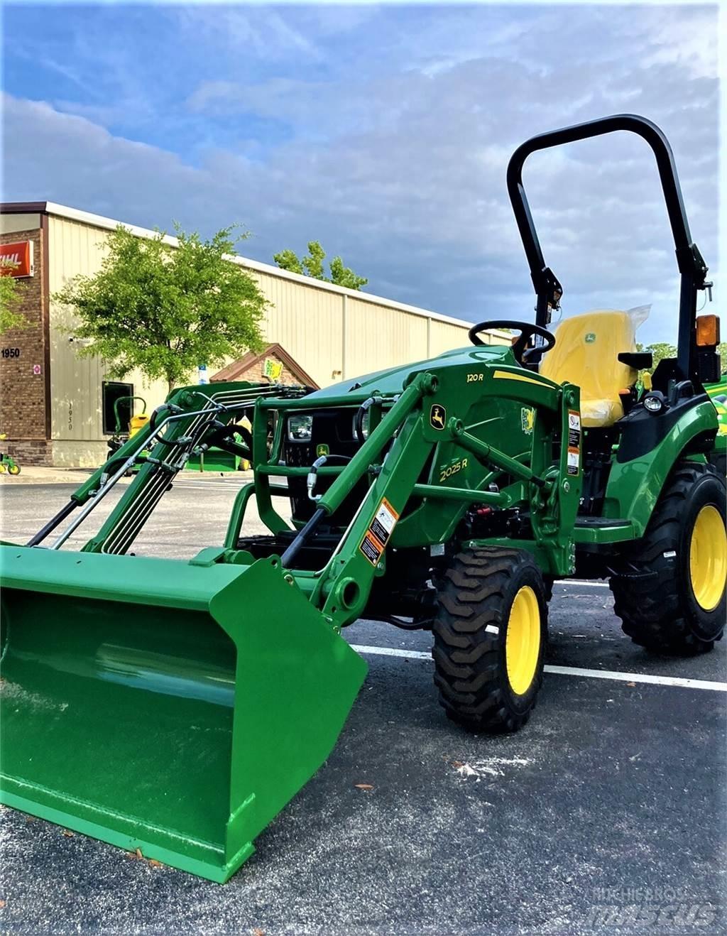 John Deere 2025R Taajamatraktorit