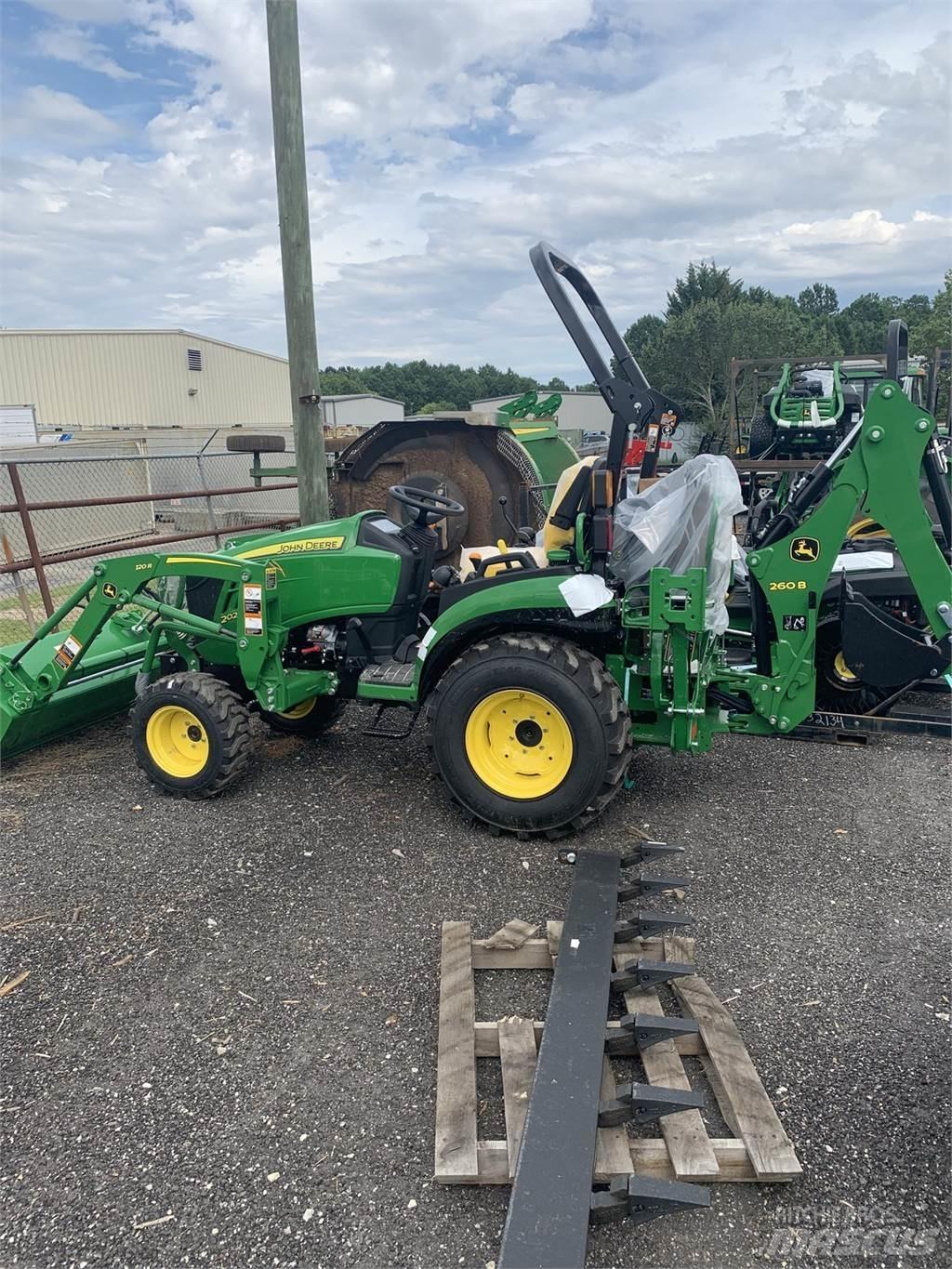 John Deere 2025R Taajamatraktorit