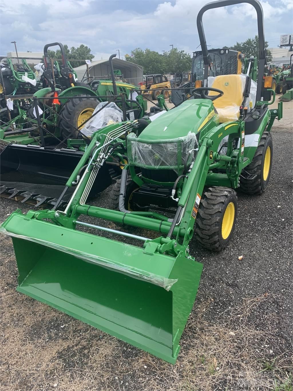 John Deere 2025R Taajamatraktorit