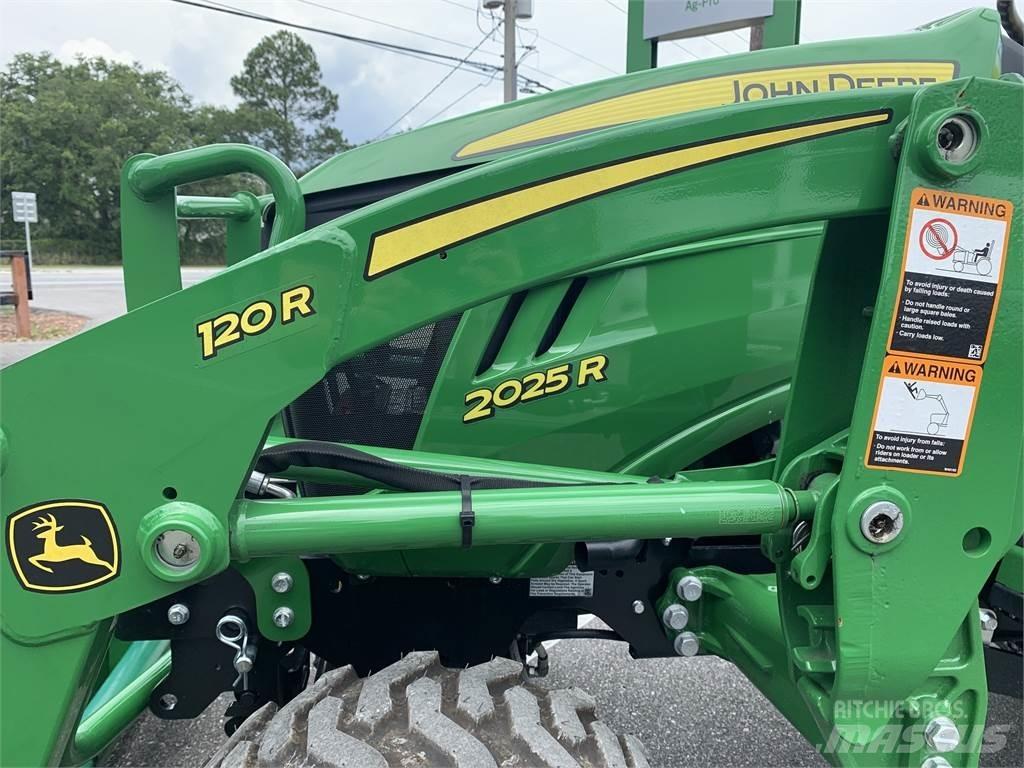 John Deere 2025R Taajamatraktorit